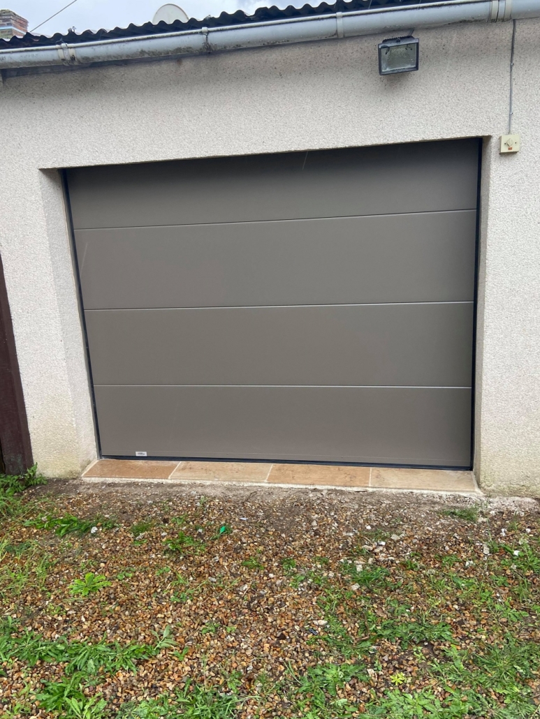 94575596_221211185966727_9083884001730494464_n-Copie-773x1030 Portes de garage Etienne Bouclet