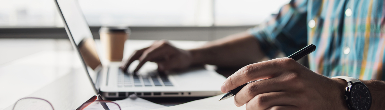 AdobeStock_305235898-1500x430 Vous avez une activité libérale Etienne Bouclet