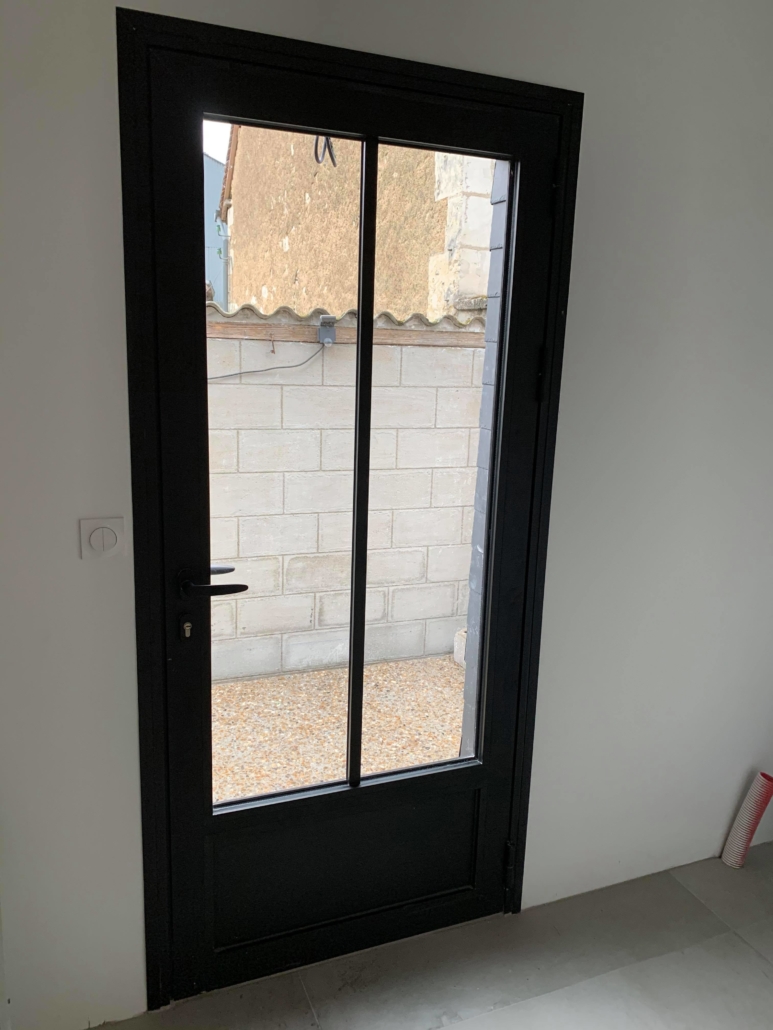 bouclet-exemple-porte-aluminium-773x1030 Fenêtres Etienne Bouclet
