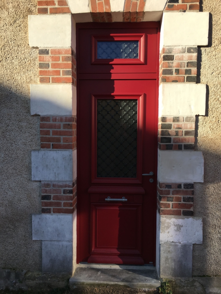 bouclet_15-porte-entrée-aluminium-imposte-et-grilles-fer-forgé-scaled-e1593508477139-773x1030 Portes d'entrées Etienne Bouclet