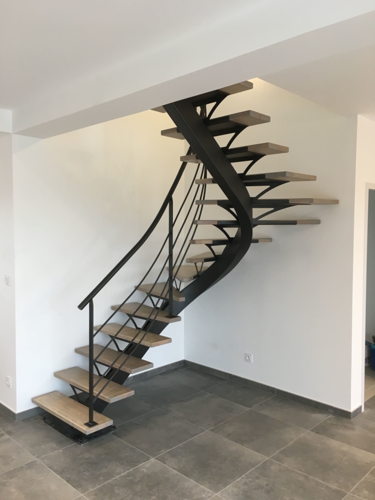 bouclet_17escalier-acier-et-bois-scaled-e1593509591235-773x1030 Escaliers Etienne Bouclet
