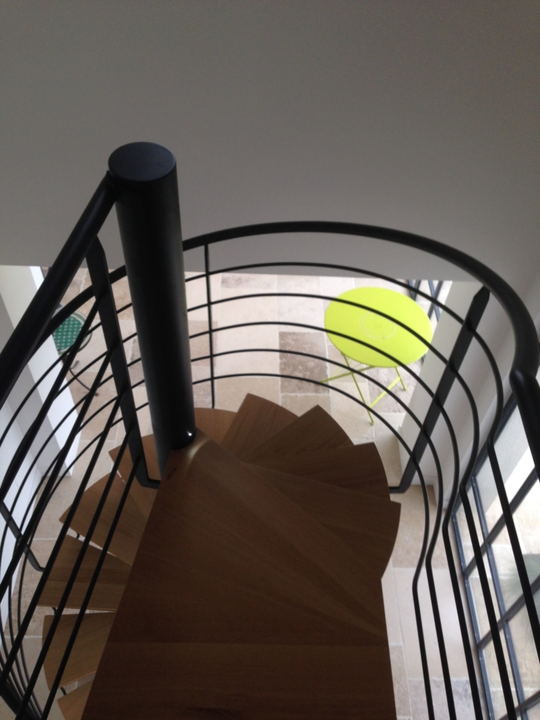 bouclet_17escalier-colimacon-bois-et-acier-scaled-e1593509578378-773x1030 Escaliers Etienne Bouclet